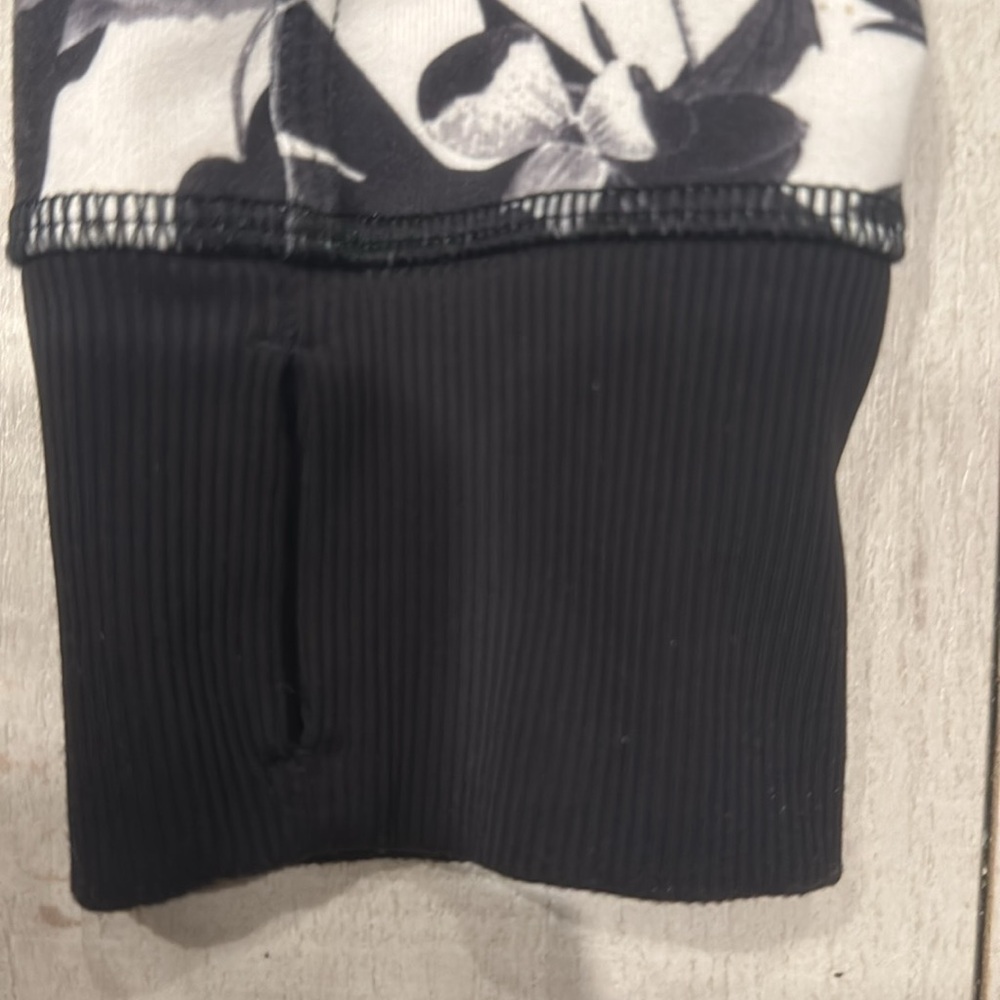 lululemon athletica Black and White Floral Hoodie - Picture 4 of 4